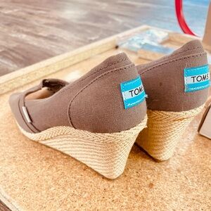 Toms Shoes Womens